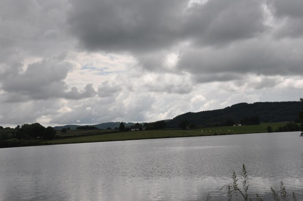 Canal Du Nivernais Gites Le Champ Radis Marigny-sur-Yonne Exteriér fotografie
