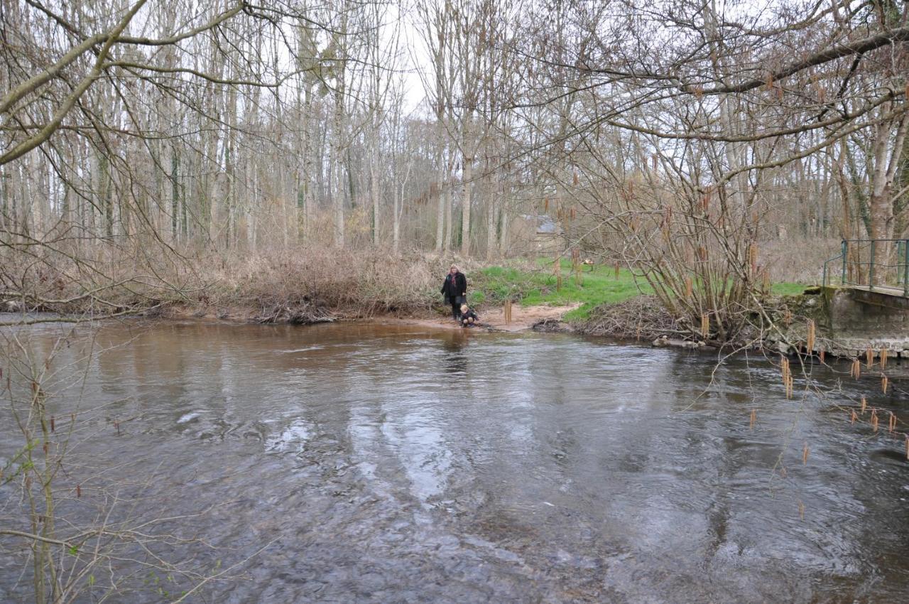 Canal Du Nivernais Gites Le Champ Radis Marigny-sur-Yonne Exteriér fotografie